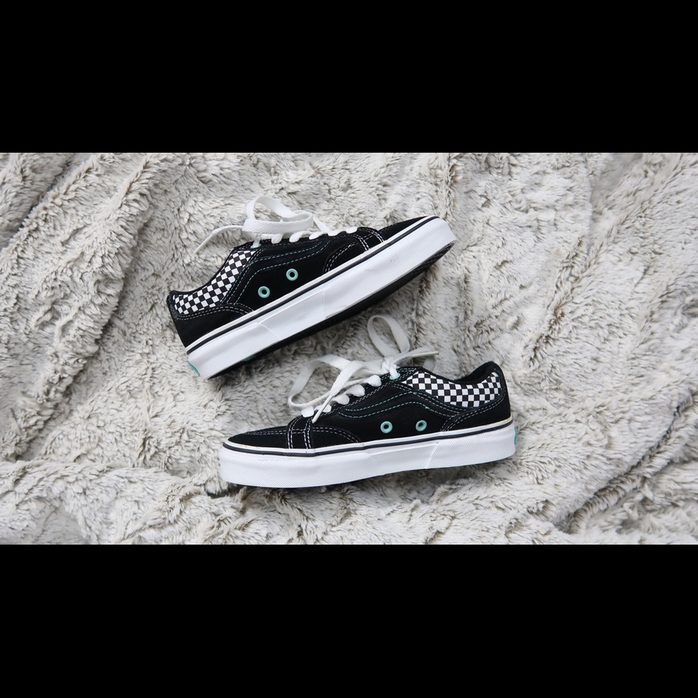 Women’s Low Top Vans